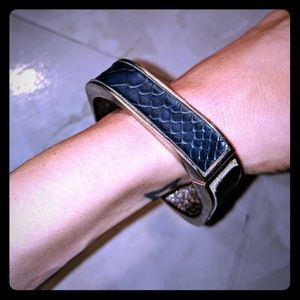 Blue animal print bracelet